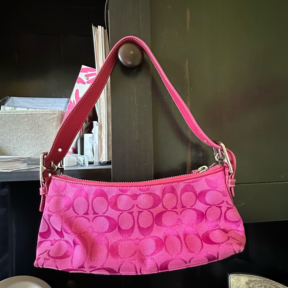 2004 Vintage y2k Coach Demi Baguette Shoulder Bag in Hot Pink Signature Jacquard